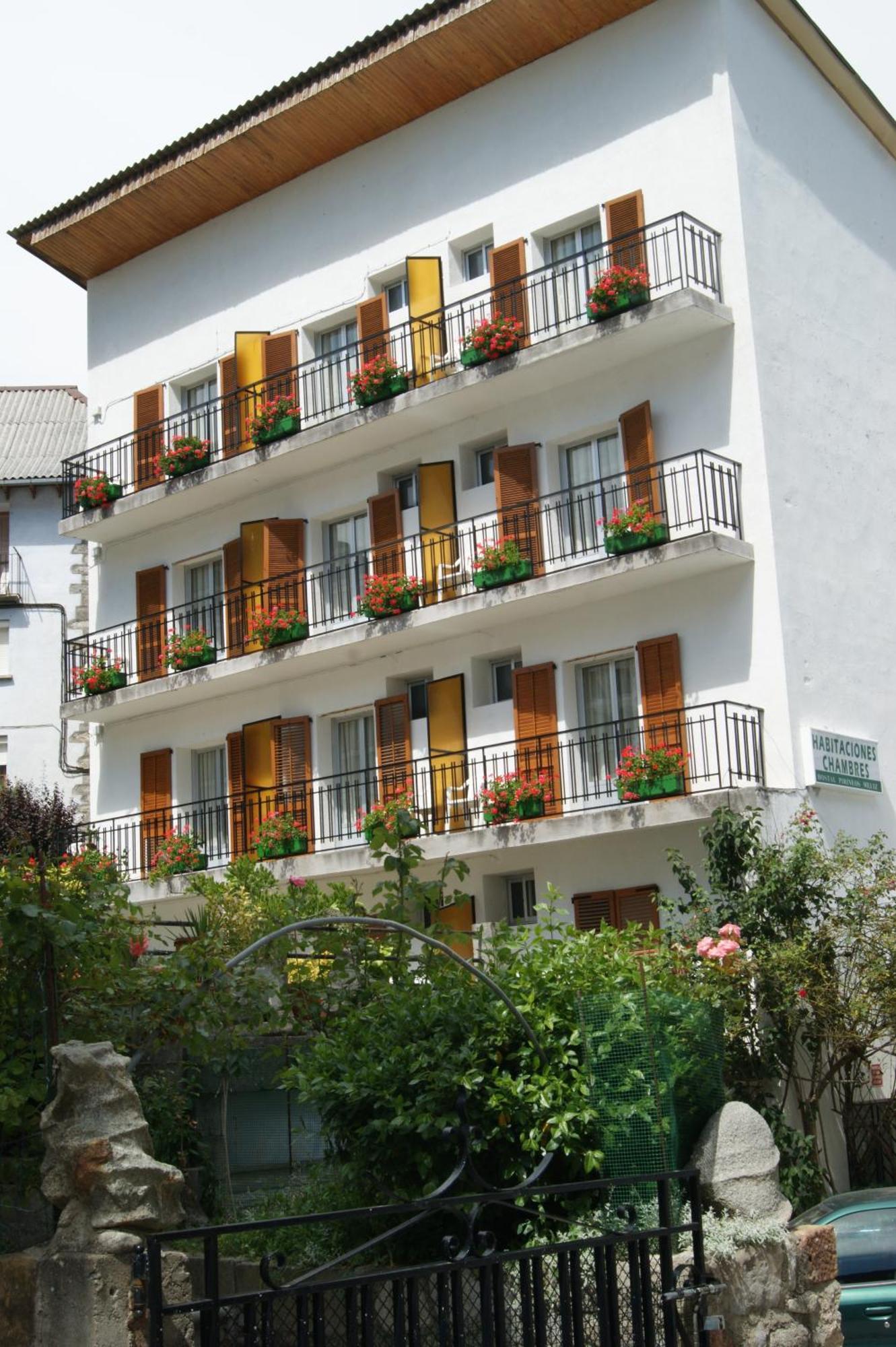 Hostal Pirineos Meliz Bielsa Εξωτερικό φωτογραφία