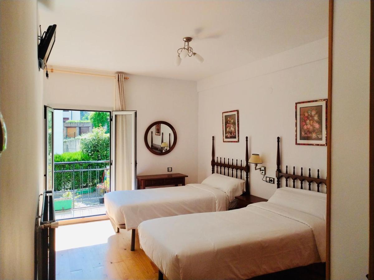 Hostal Pirineos Meliz Bielsa Εξωτερικό φωτογραφία