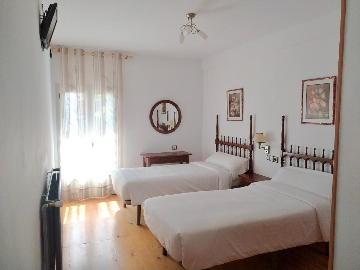 Hostal Pirineos Meliz Bielsa Εξωτερικό φωτογραφία